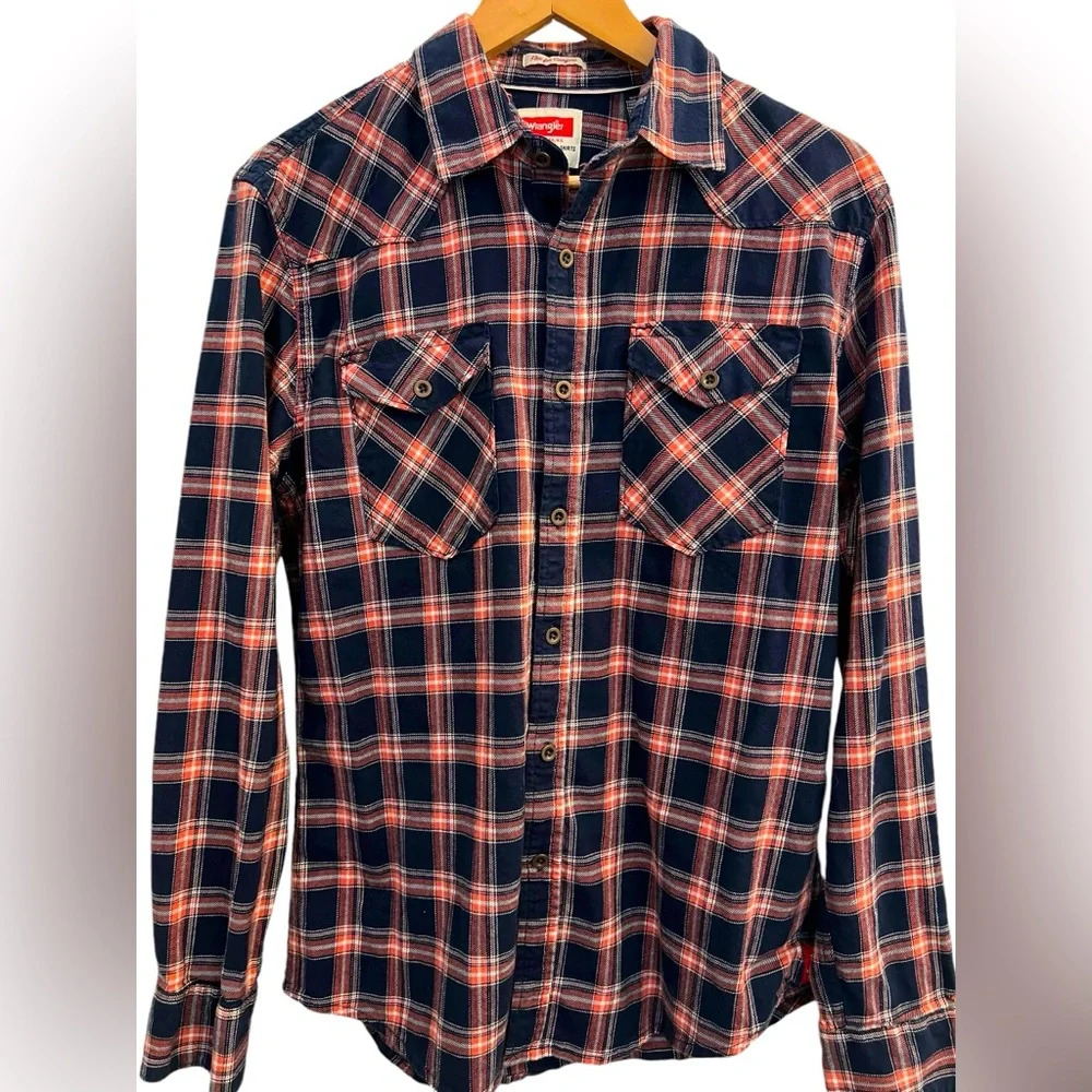 Wrangler Navy and Red Plaid Button-Down Shirt
